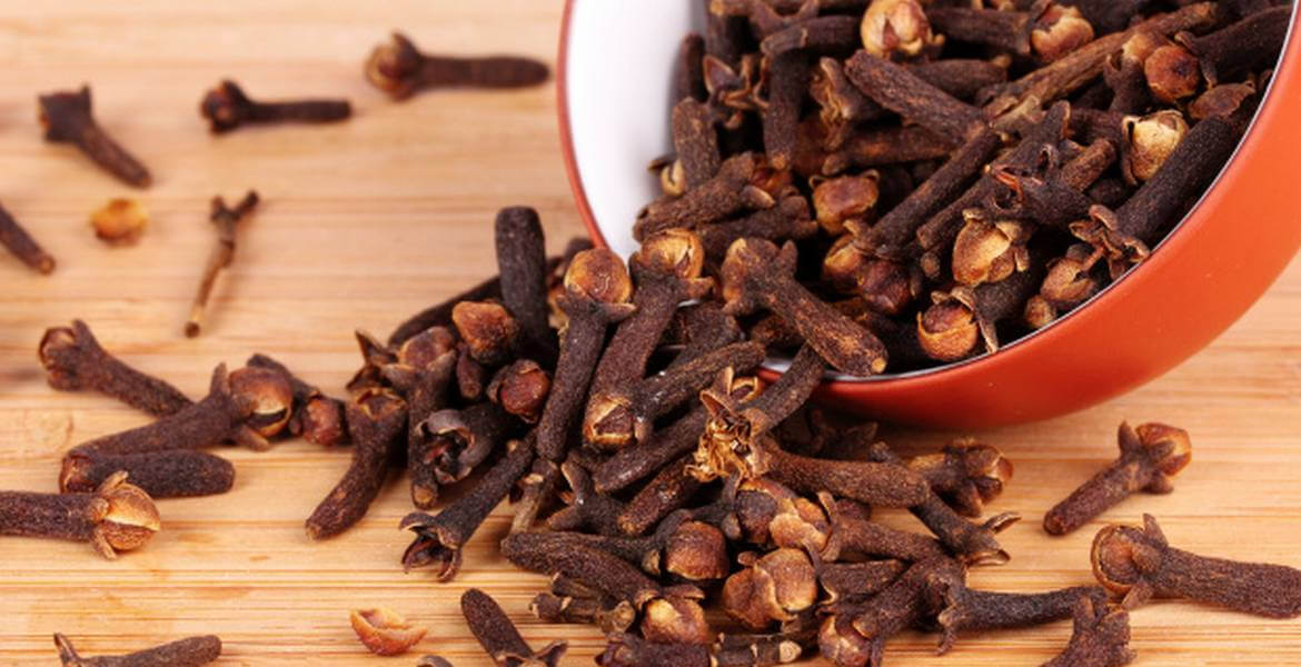 Comoros-cloves-suppliers-in-UAE